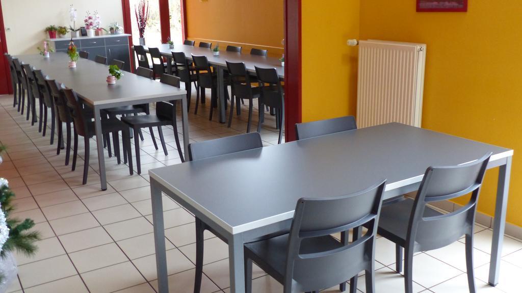 Le Gite Du Velay Bains Bagian luar foto