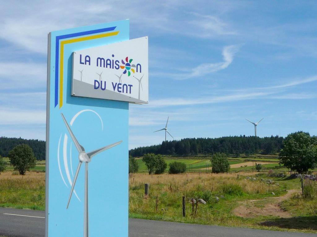Le Gite Du Velay Bains Bagian luar foto